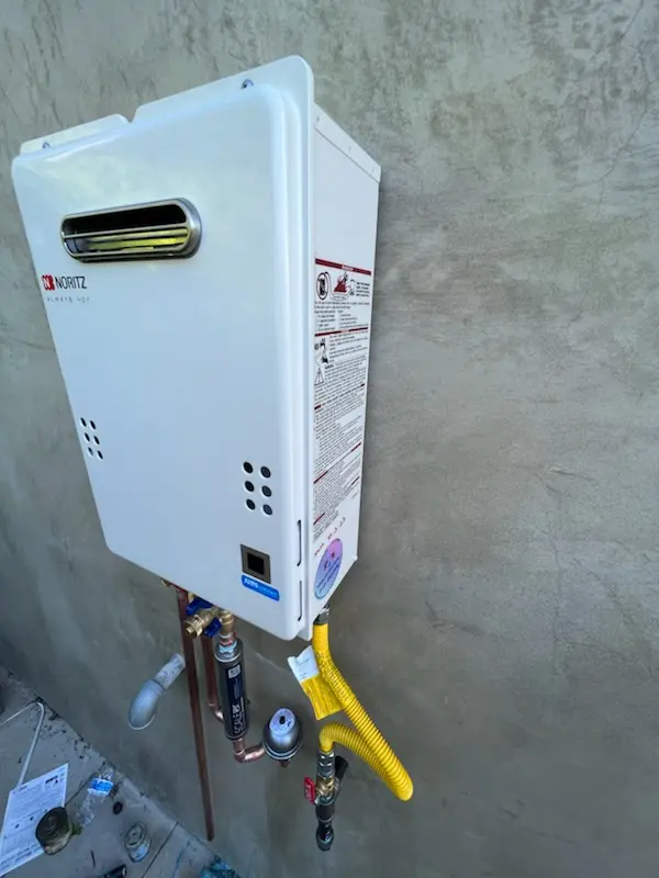Tankless water heater installation for Alhambra Heights homes